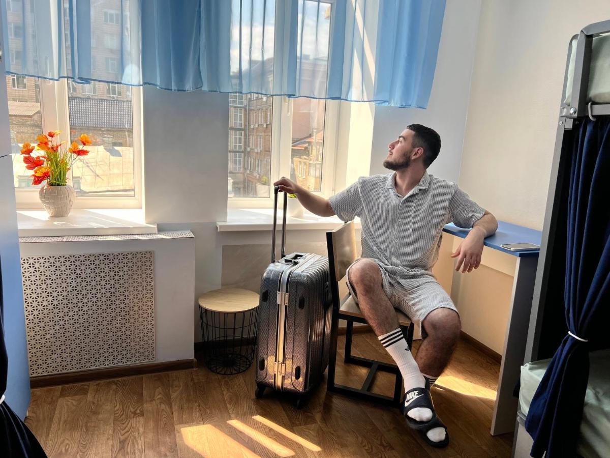 Hostel On Universytet كييف المظهر الخارجي الصورة