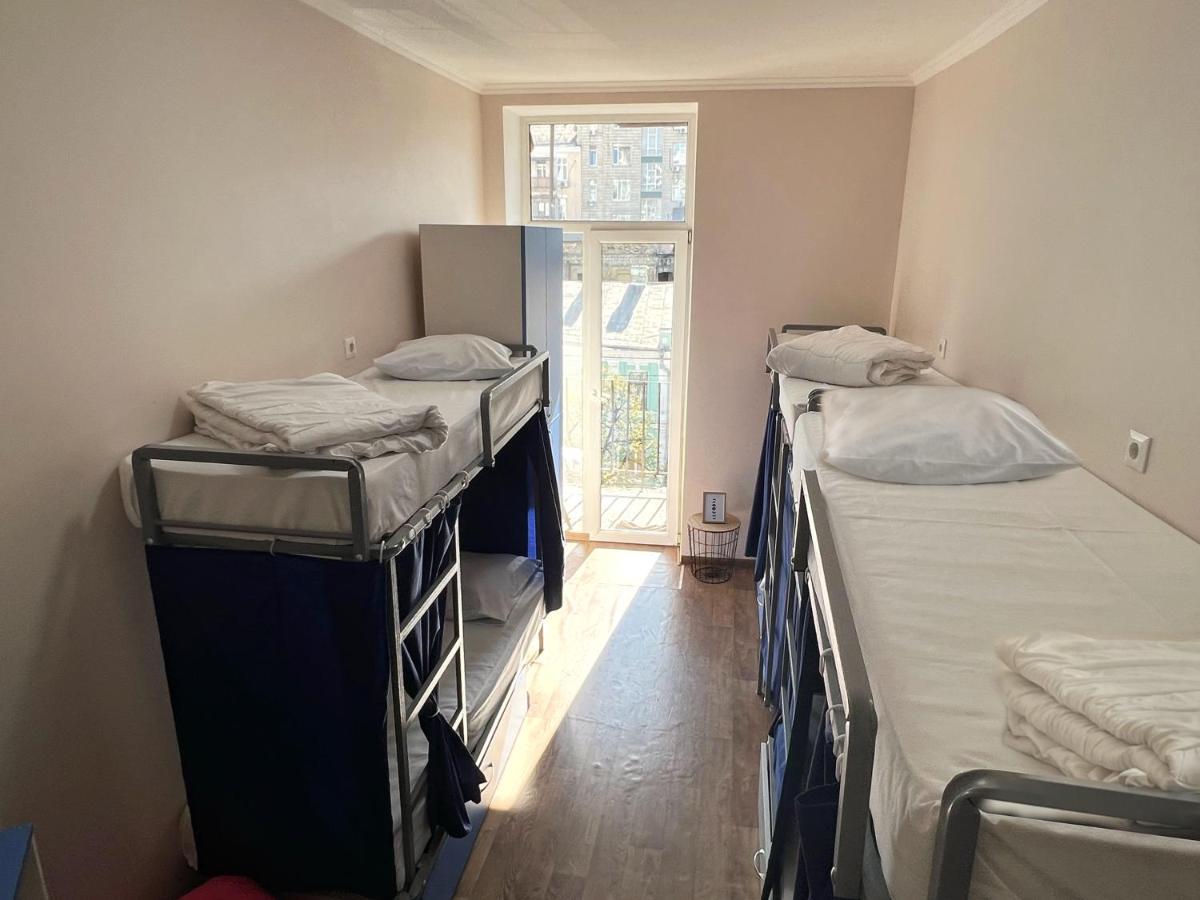 Hostel On Universytet كييف المظهر الخارجي الصورة